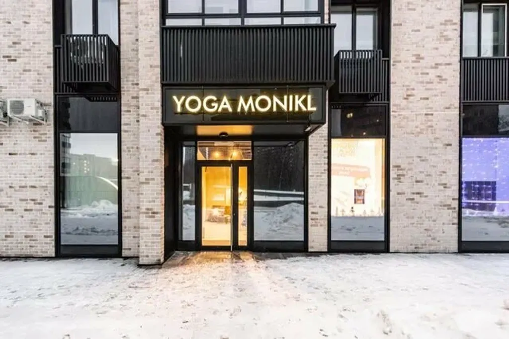 Yoga Monikl